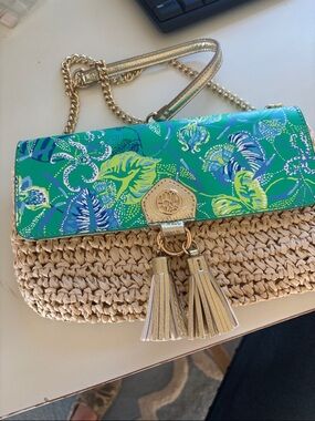 Lilly Pulitzer Green Floral Crossbody Wallet with Gold Tassel